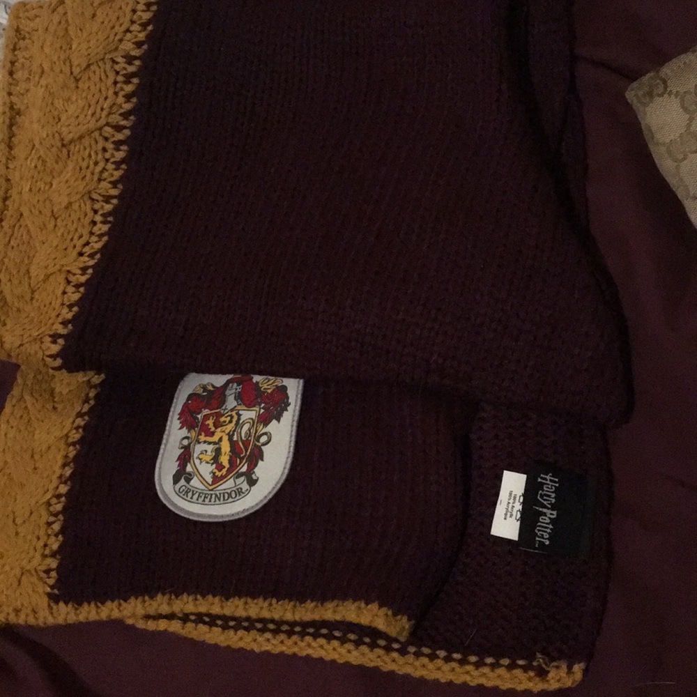 Harry Potter Hooded Scarf Gryffindor House (2)